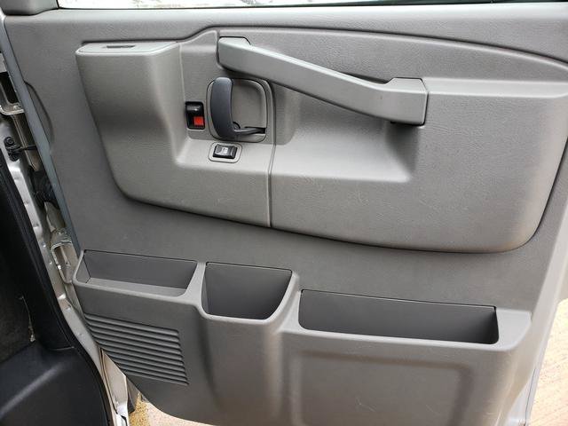 Used 2017 Chevrolet Express 2500 LS RWD image 18