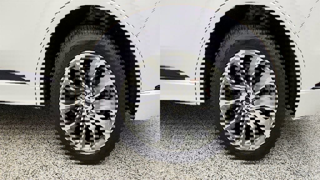 Used 2023 Lincoln Aviator Grand Touring w/ Equipment Group 301A image 9