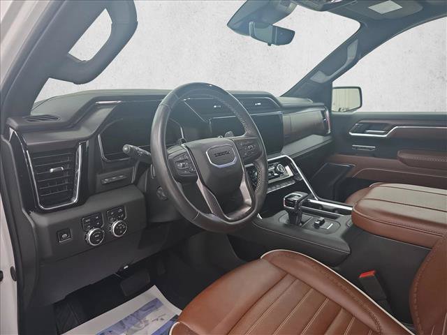 Used 2025 GMC Sierra 1500 Denali Ultimate AWD/4WD image 10