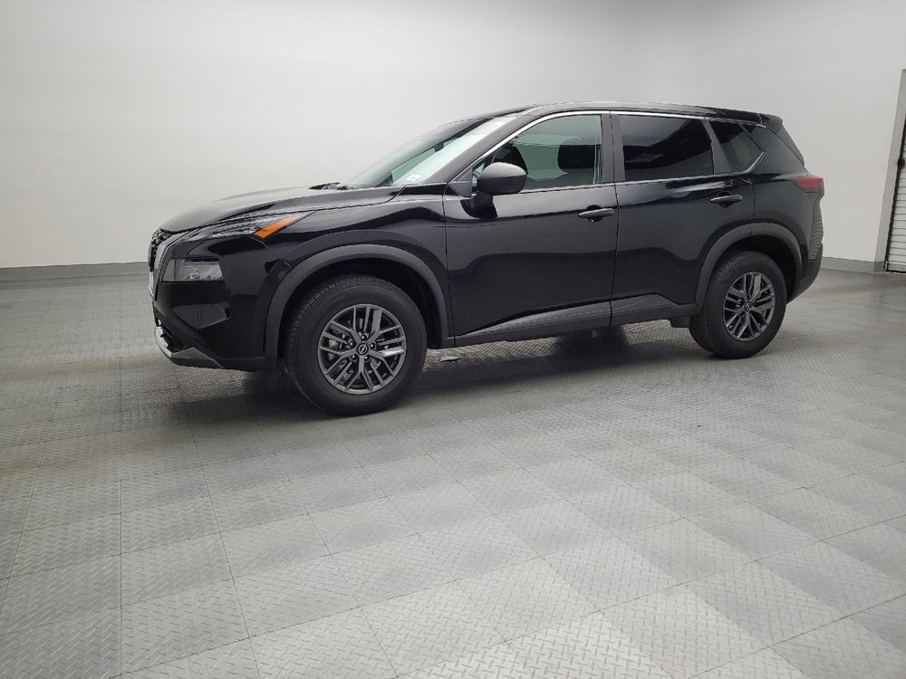 Used 2023 Nissan Rogue S image 2