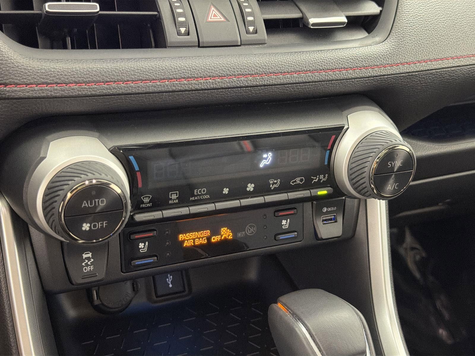 Used 2022 Toyota RAV4 XSE w/ Premium Package image 15