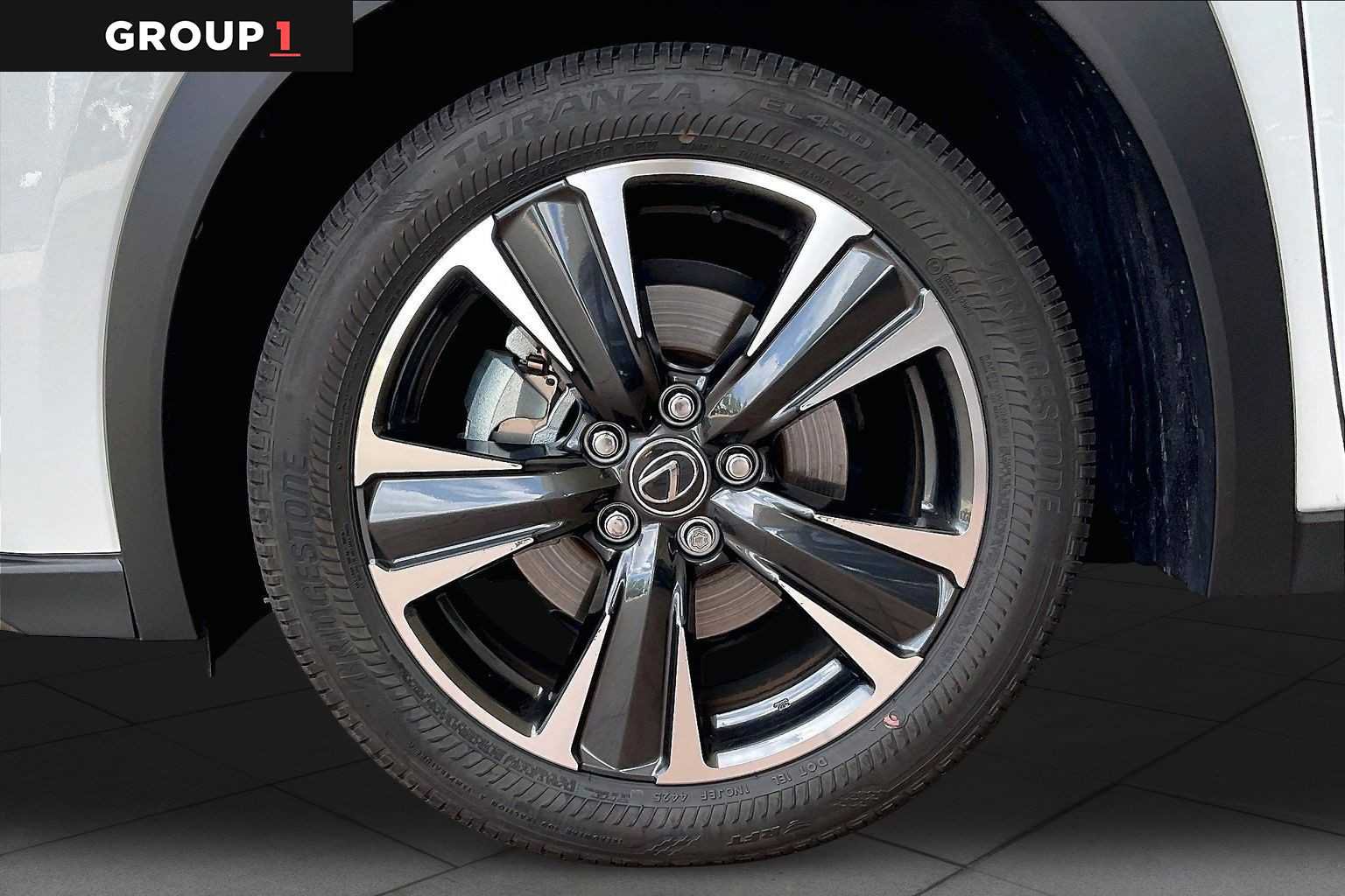 Certified 2026 Lexus UX 300h FWD image 9