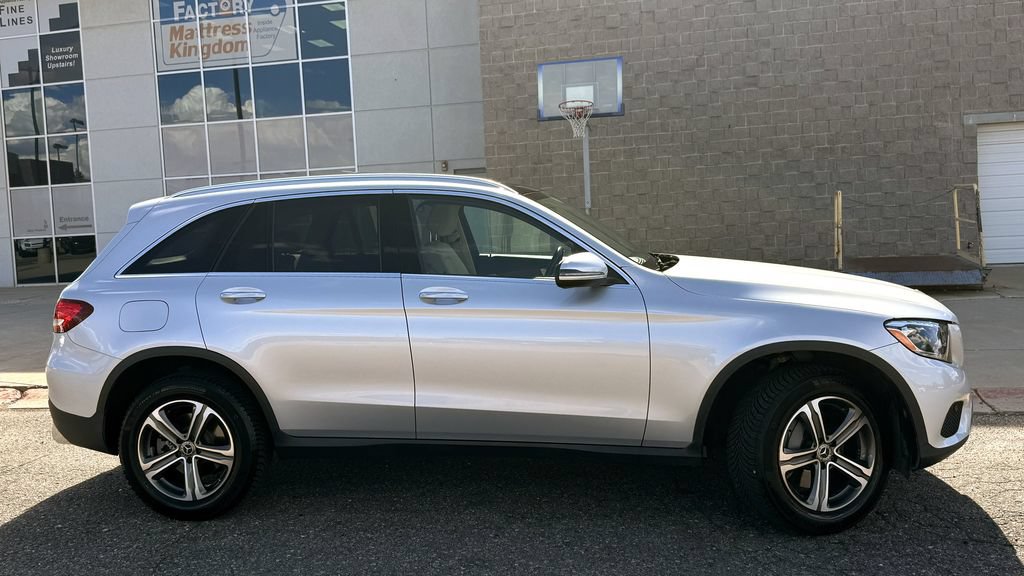Used 2019 Mercedes-Benz GLC 300 4MATIC image 5