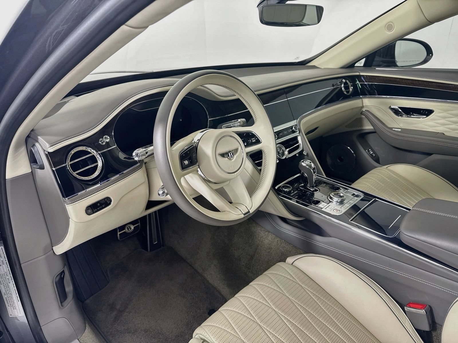 Certified 2022 Bentley Flying Spur W12 AWD/4WD image 11
