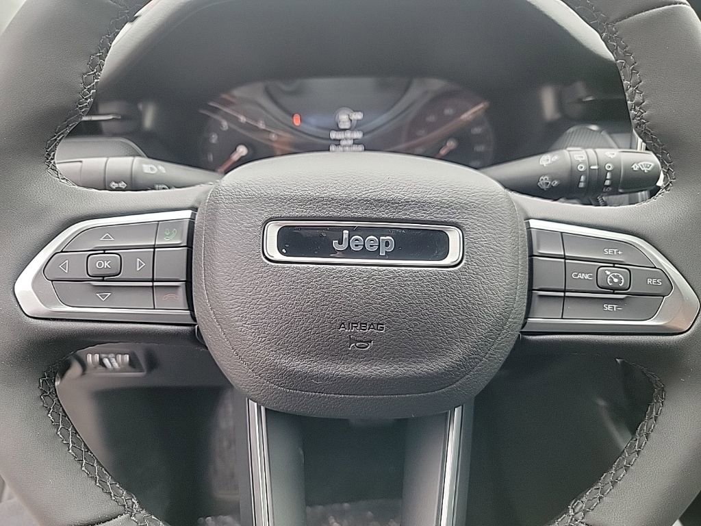 New 2026 Jeep Compass Latitude image 14