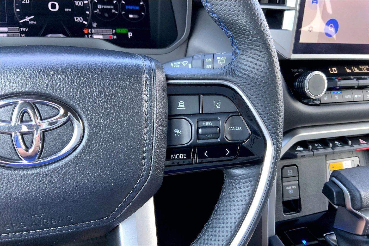 Used 2024 Toyota Sequoia Platinum AWD/4WD image 18