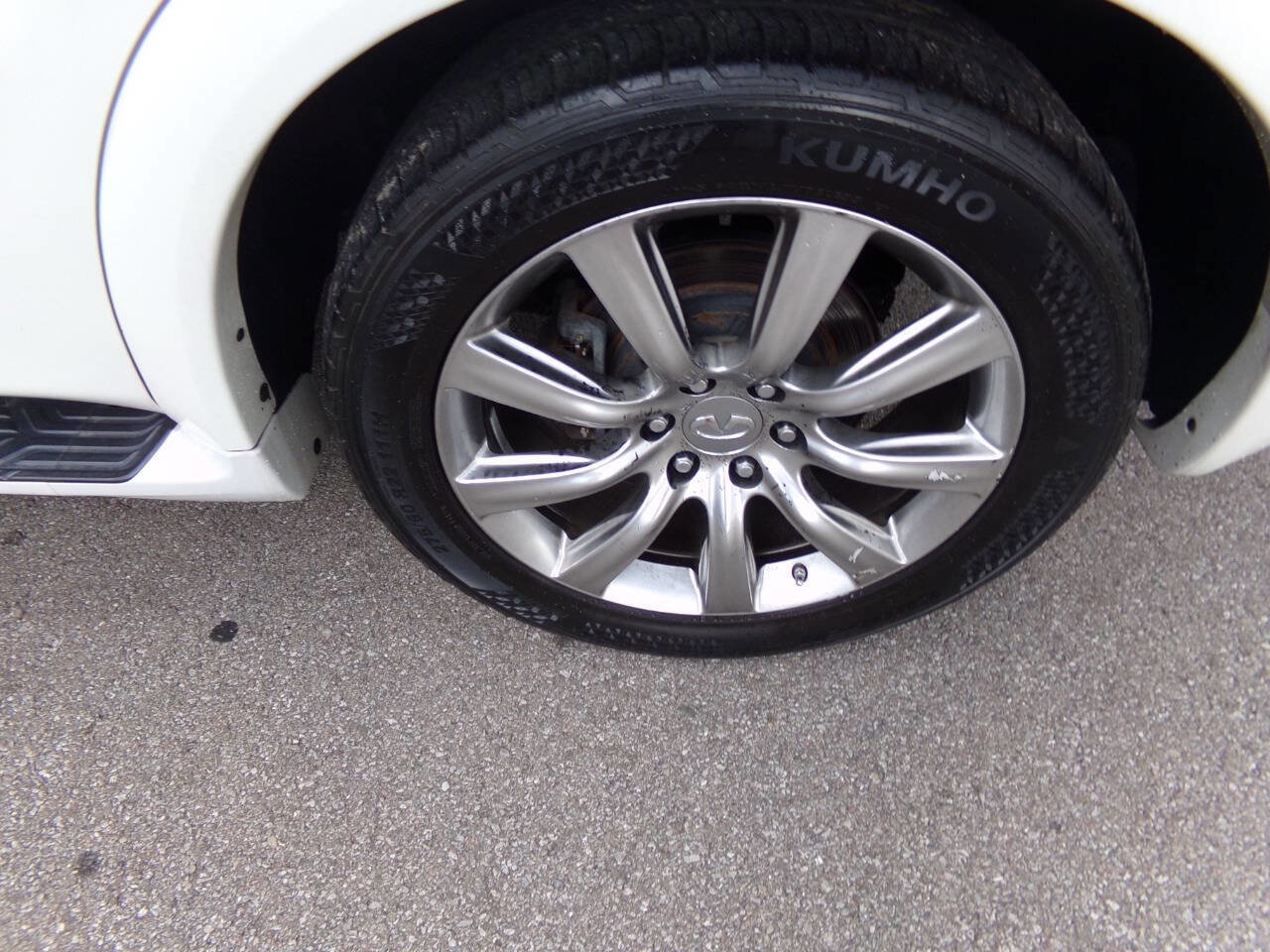 Used 2013 INFINITI QX56 4WD w/ Deluxe Touring Pkg image 48