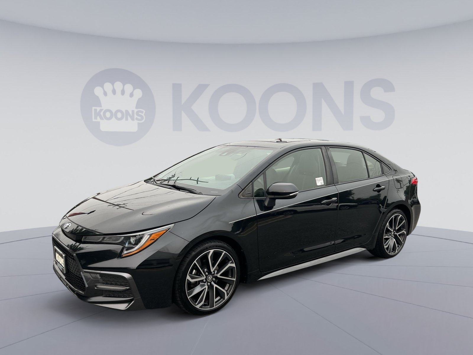 Used 2020 Toyota Corolla SE w/ SE Premium Package FWD image 1