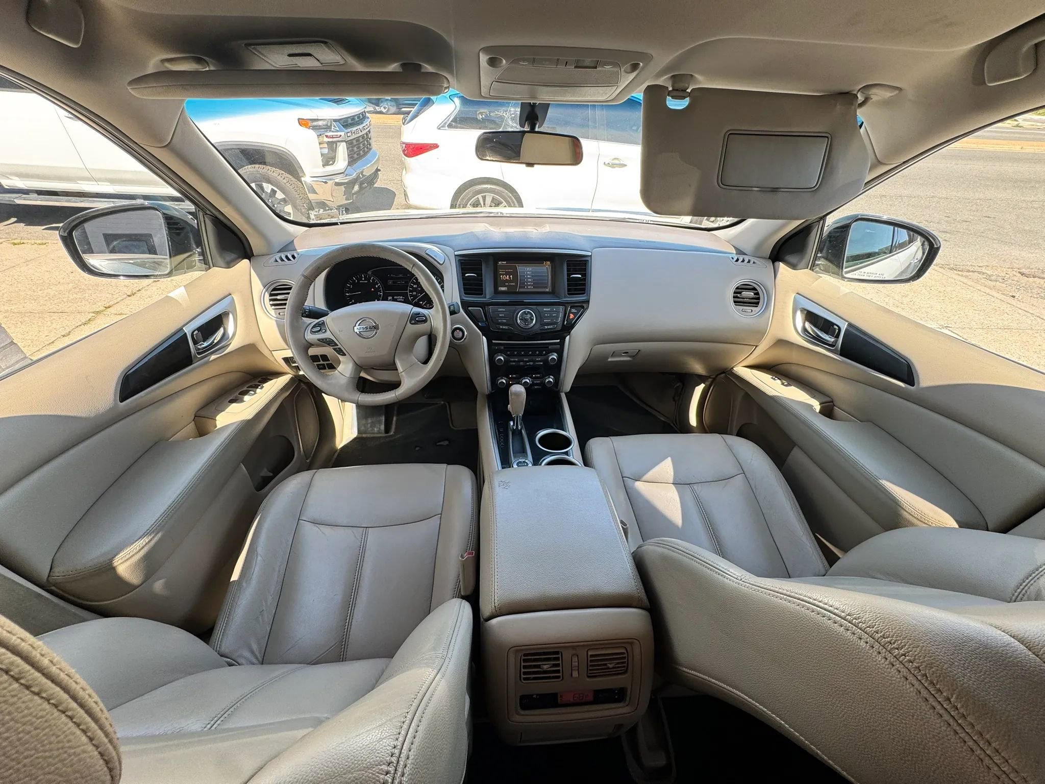 Used 2014 Nissan Pathfinder SV AWD/4WD image 30