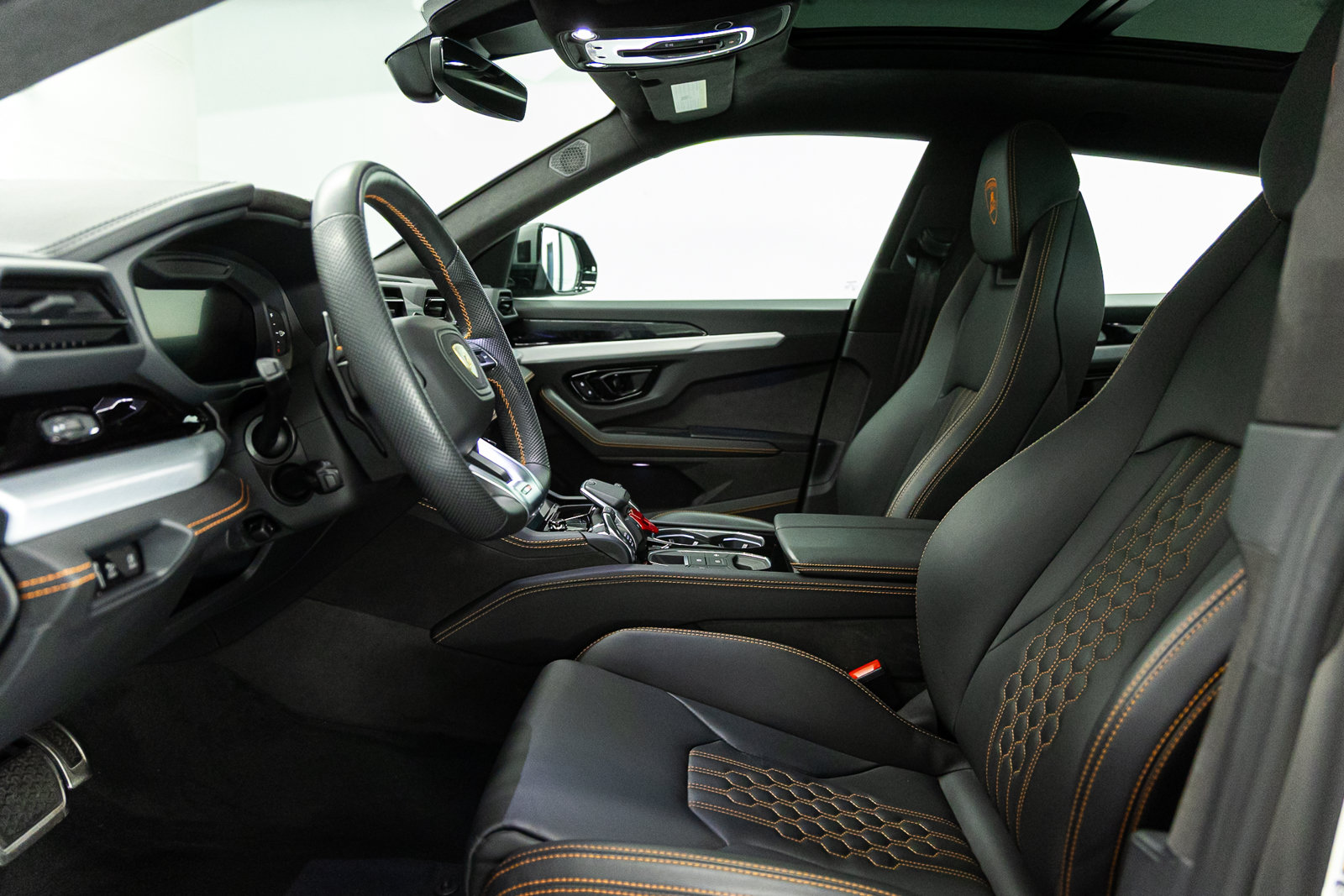 Used 2025 Lamborghini Urus S AWD/4WD image 19