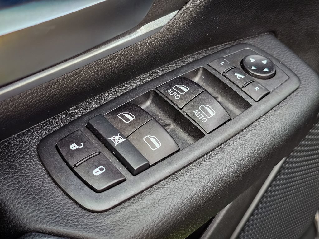 Used 2020 RAM 1500 Big Horn AWD/4WD image 11