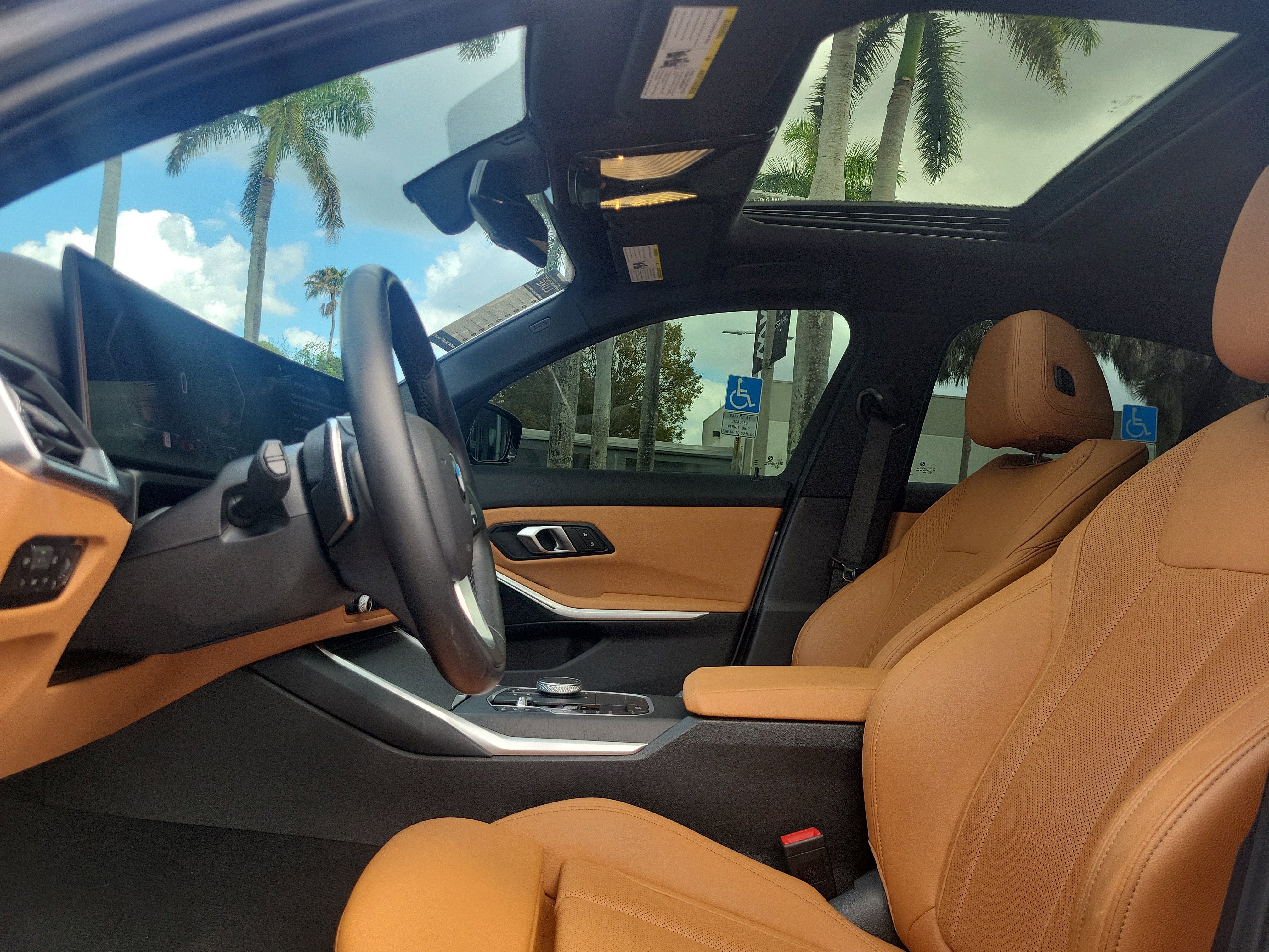 Certified 2024 BMW 330i Sedan w/ Convenience Package RWD image 19