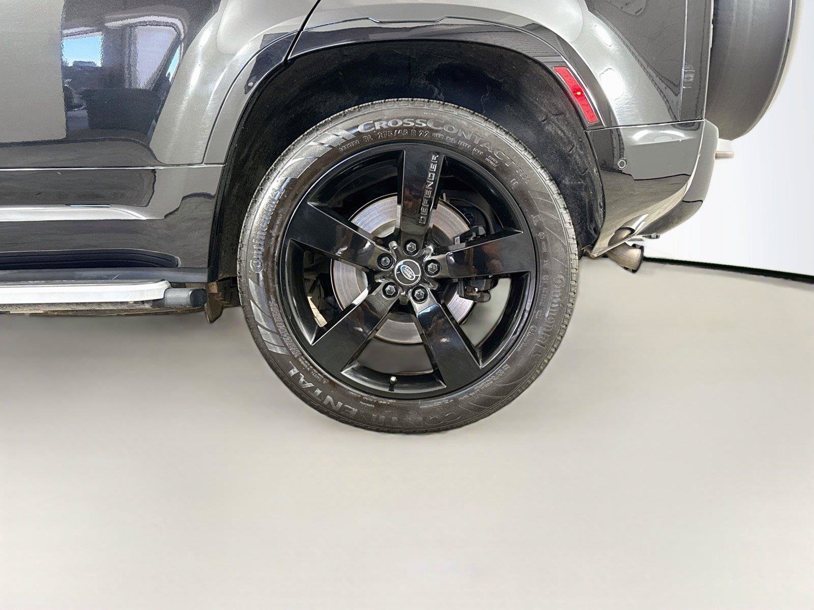Used 2023 Land Rover Defender 110 V8 AWD/4WD image 39