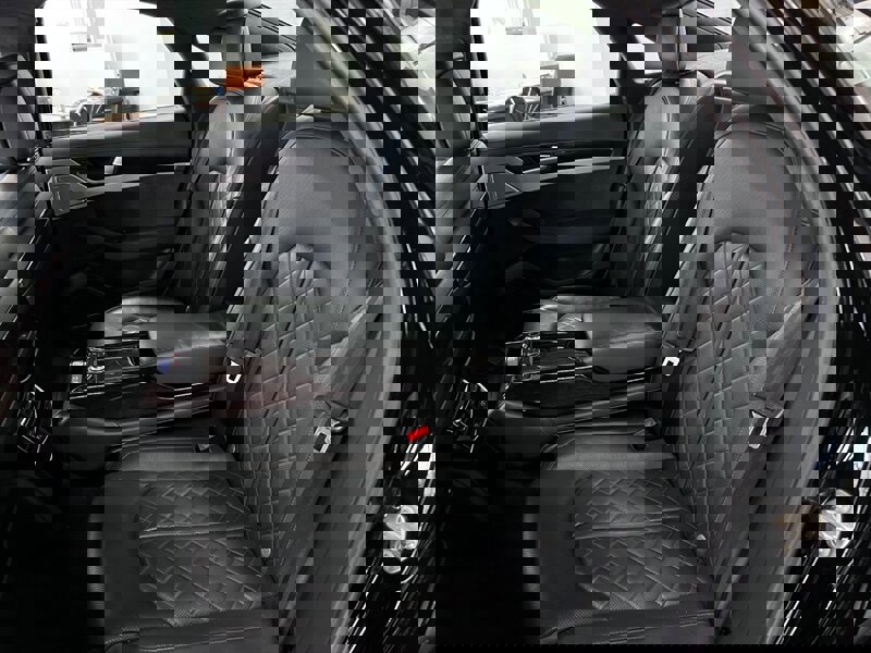 Used 2014 Audi S8 image 46