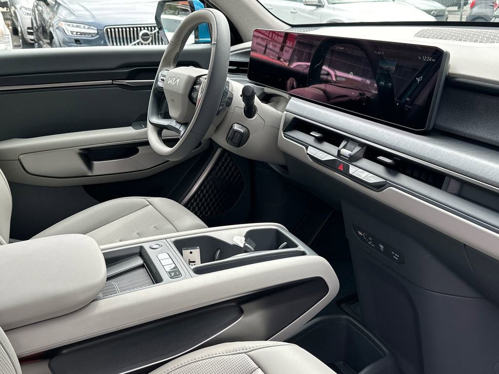 New 2026 Kia EV9 Wind image 13