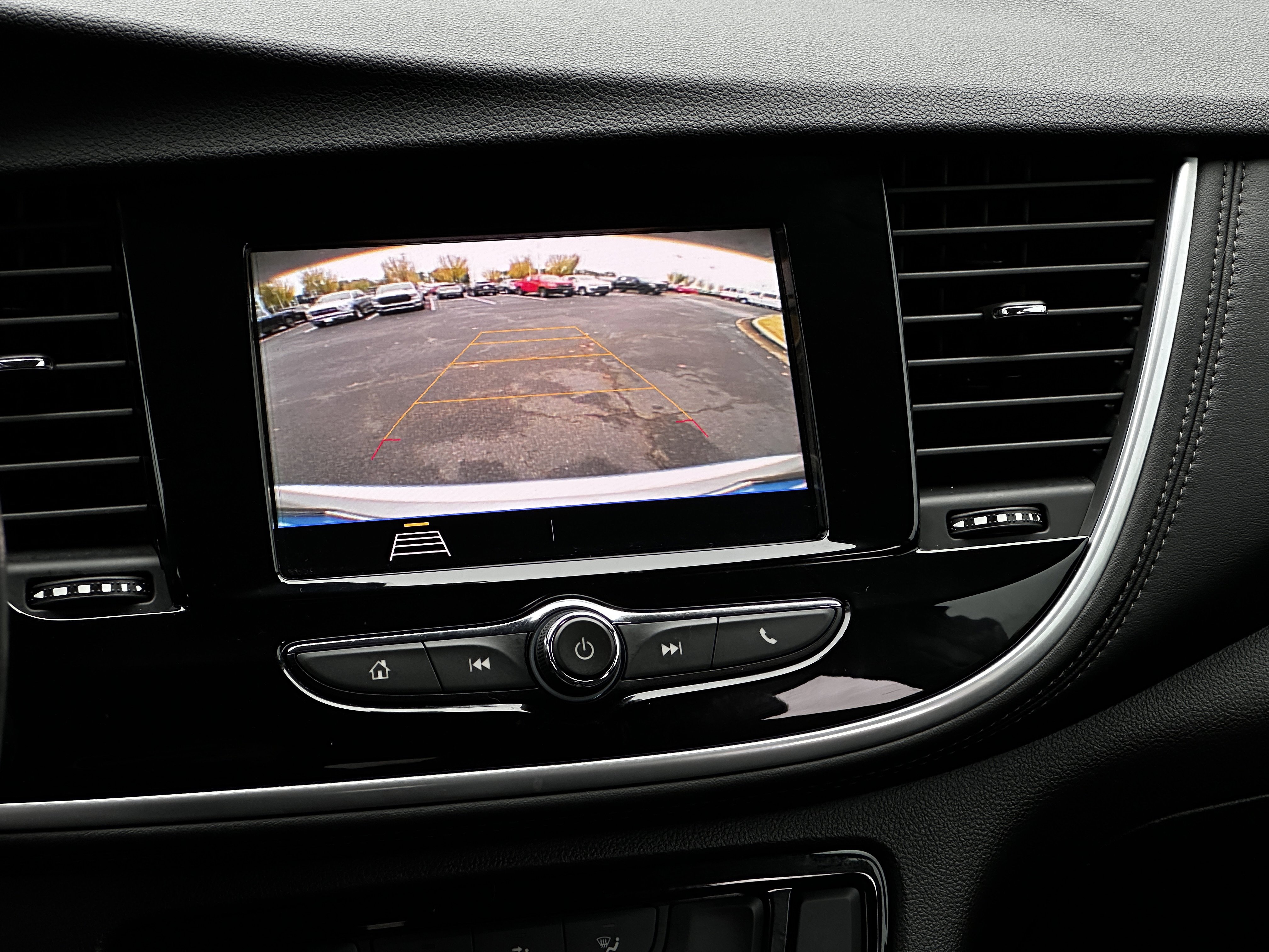 Used 2022 Buick Encore Preferred w/ Safety Package image 25