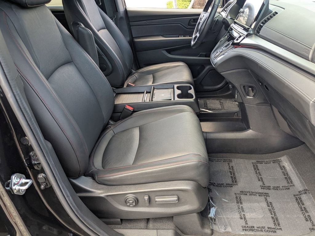 Used 2025 Honda Odyssey Sport-L image 31