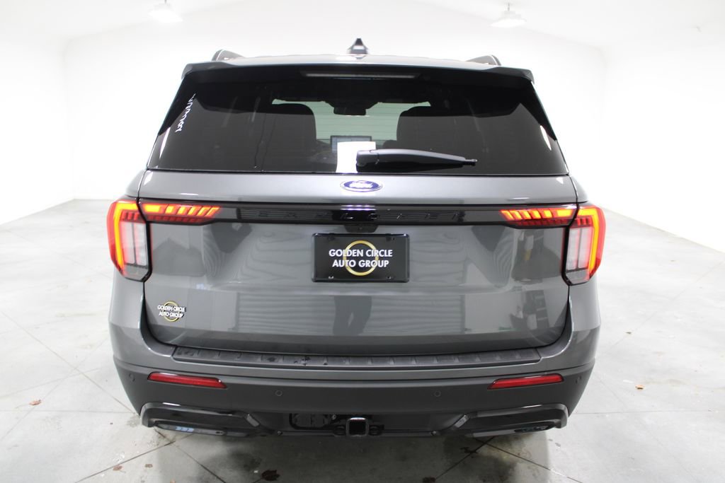 New 2026 Ford Explorer ST-Line w/ ST-Line Street Pack image 7
