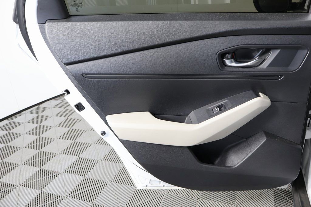 Used 2023 Honda Accord EX image 11