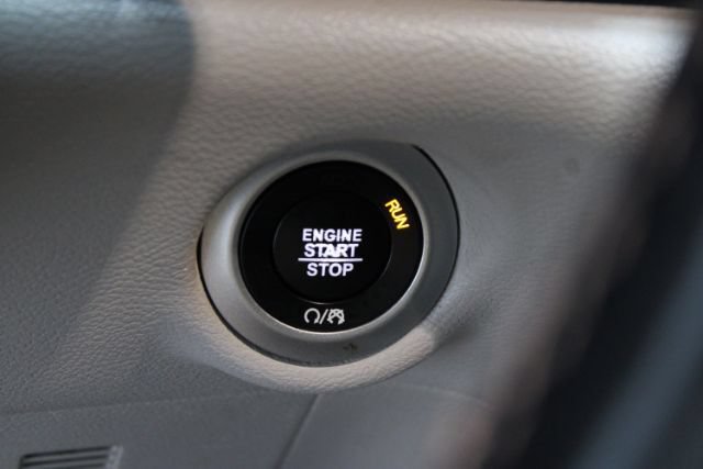 Used 2019 Chrysler Pacifica Touring-L FWD image 15