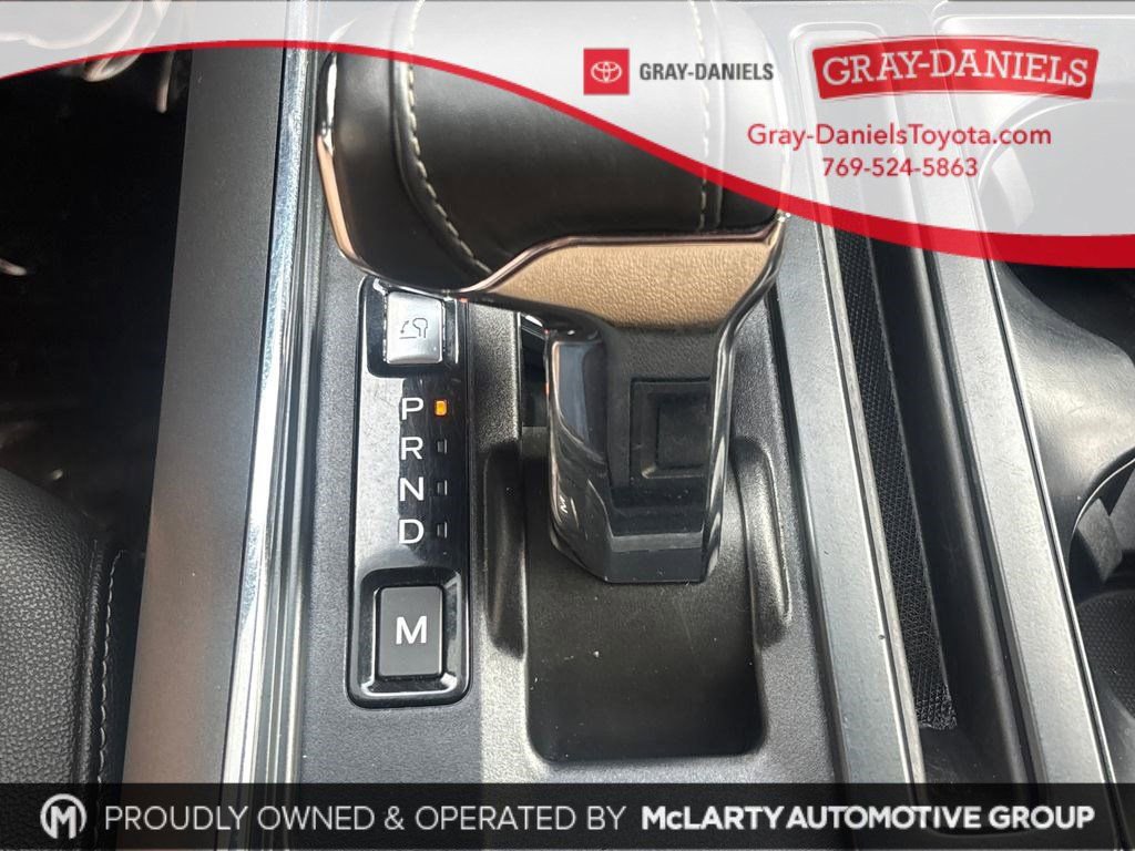 Used 2022 Ford F150 Lariat w/ Trailer Tow Package image 14