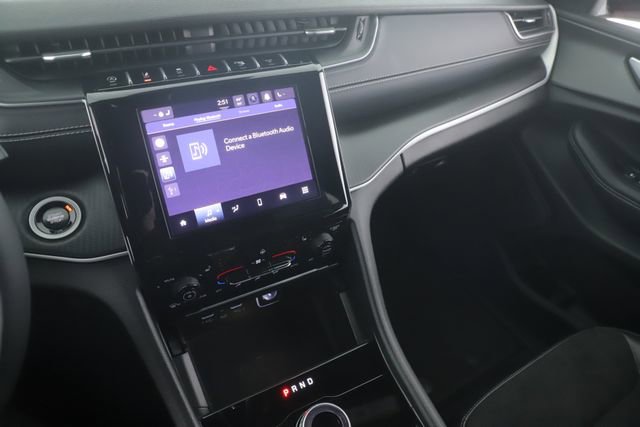 Used 2025 Jeep Grand Cherokee L Laredo image 25