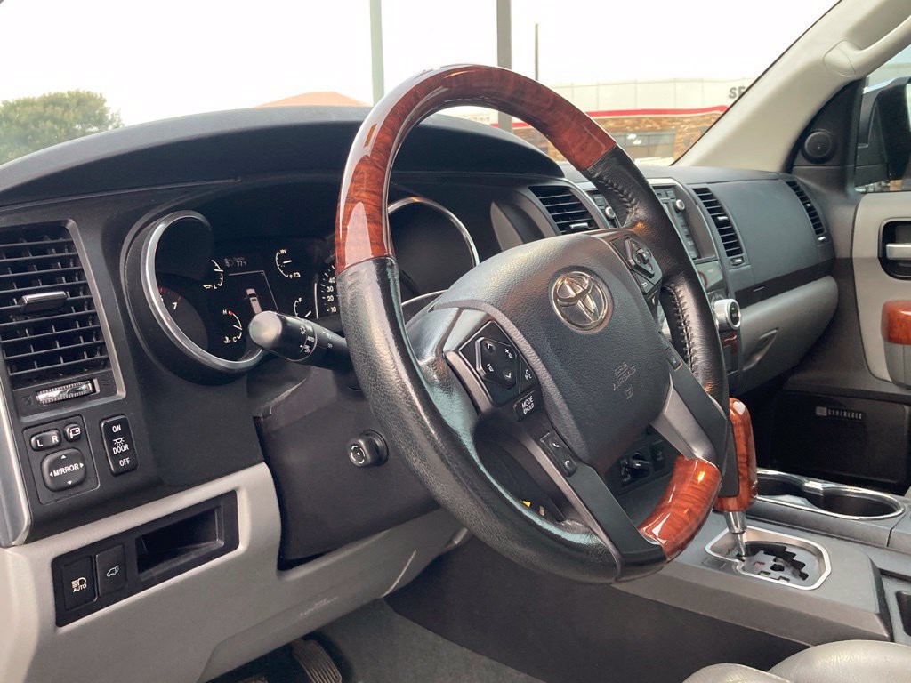 Used 2019 Toyota Sequoia Platinum RWD image 8