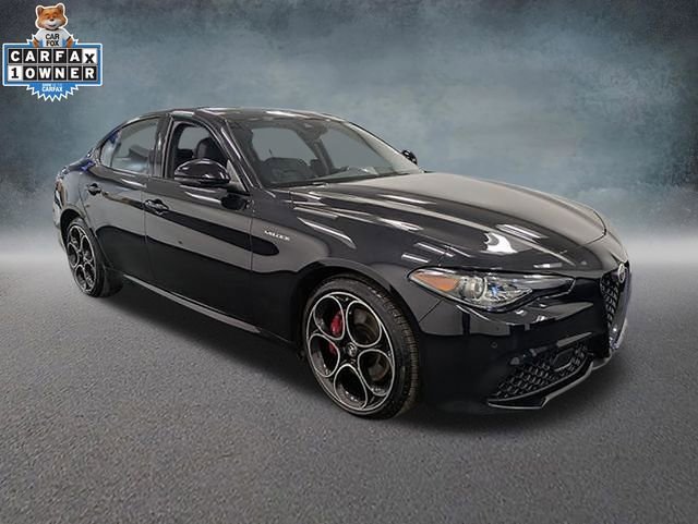 Used 2022 Alfa Romeo Giulia Veloce image 3