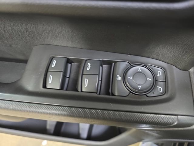 Used 2020 Chevrolet Silverado 1500 Custom w/ Custom Value Package image 30