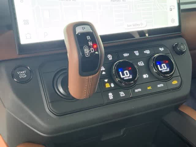 New 2026 Land Rover Defender 110 OCTA AWD/4WD image 27
