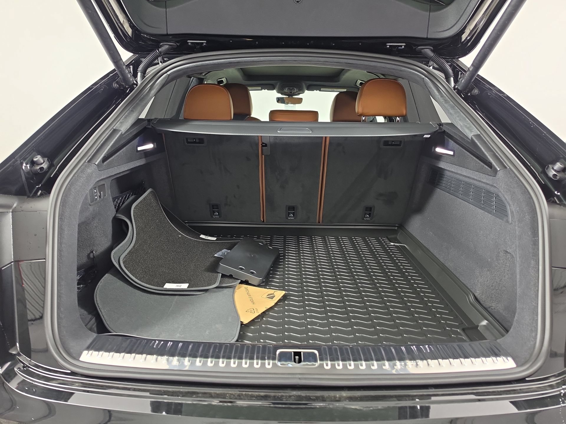 New 2026 Audi Q8 Prestige AWD/4WD image 11