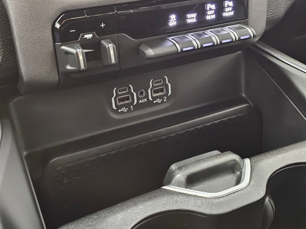 Used 2021 RAM 1500 Laramie w/ Sport Appearance Package image 30