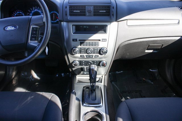 Used 2012 Ford Fusion SE image 17