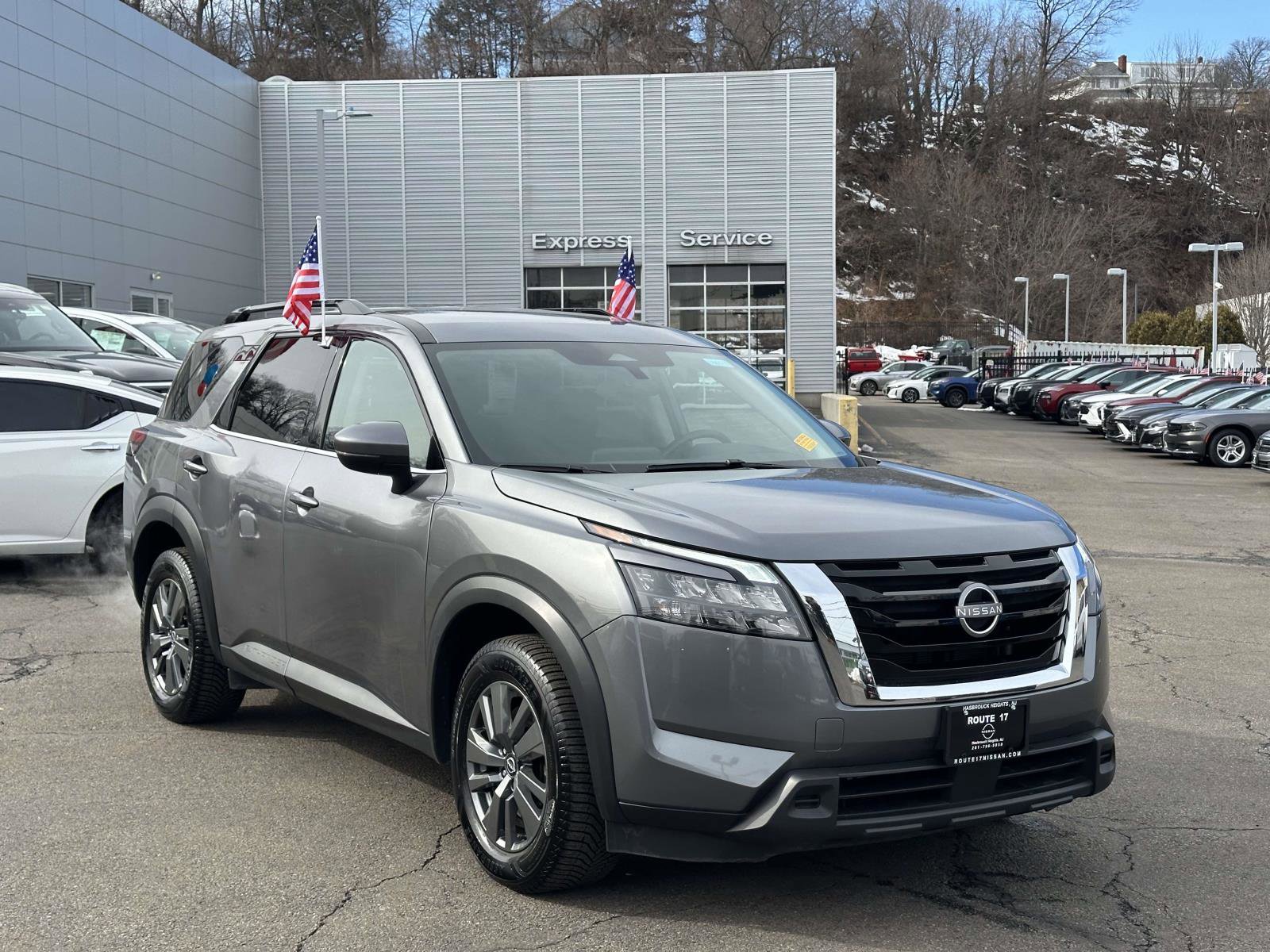 Certified 2024 Nissan Pathfinder SV image 1