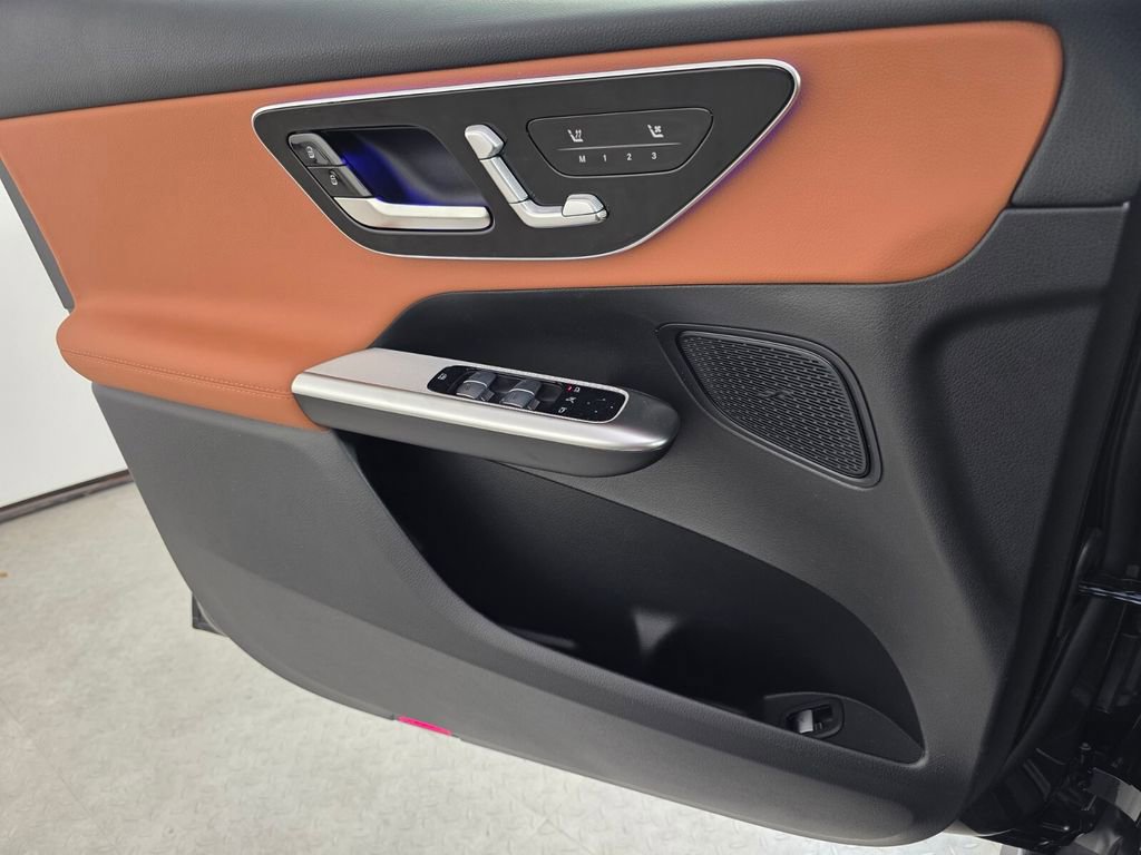 New 2026 Mercedes-Benz GLC 300 image 15