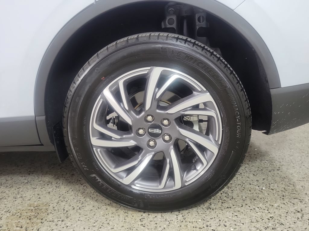 Certified 2025 Lincoln Corsair FWD image 8