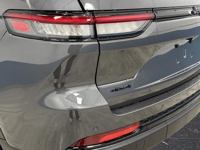 New 2025 Jeep Grand Cherokee Limited w/ Black Appearance Package image 35