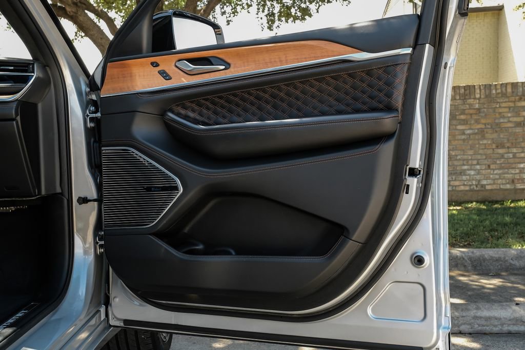 Used 2023 Jeep Grand Cherokee L Summit image 60