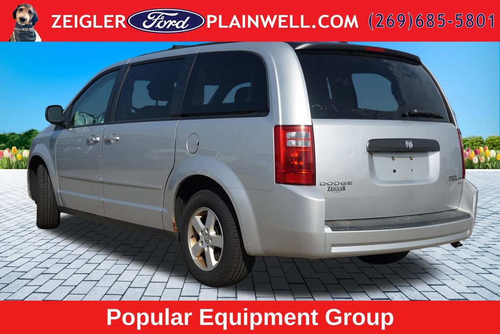 Used 2010 Dodge Grand Caravan Hero w/ Popular Equipment Group FWD image 2