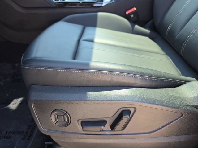 Used 2025 Audi Q5 Premium w/ Convenience Package AWD/4WD image 32