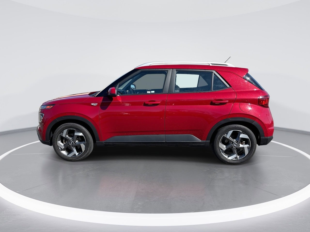 Certified 2023 Hyundai Venue SEL w/ Cargo Package image 5
