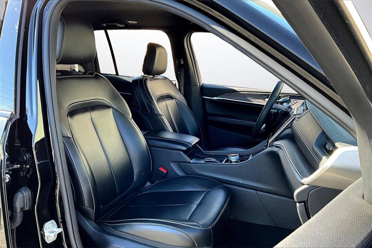 Certified 2024 Jeep Grand Cherokee Limited image 22