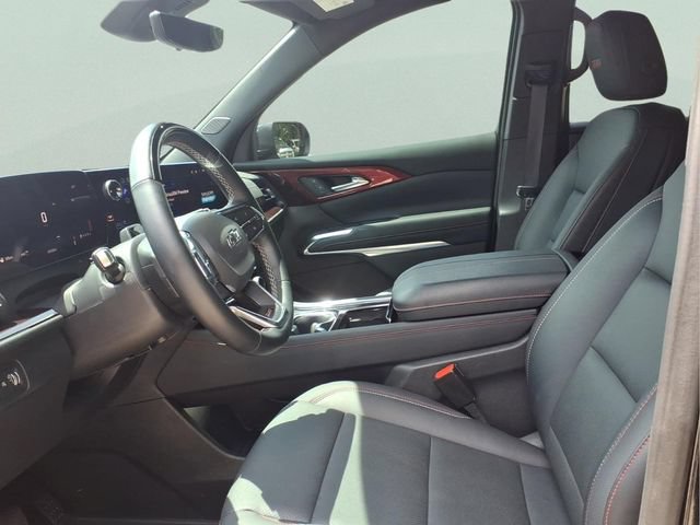 Used 2024 Chevrolet Traverse Z71 w/ Enhanced Driving Package AWD/4WD image 16
