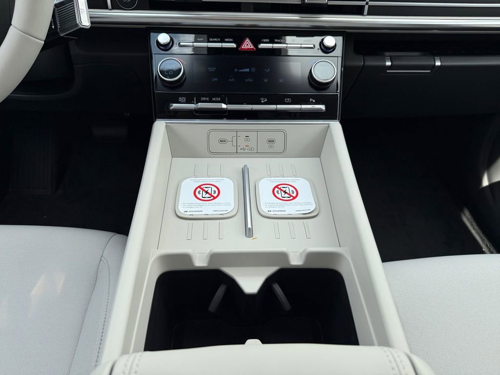 New 2026 Hyundai Santa Fe SE image 15