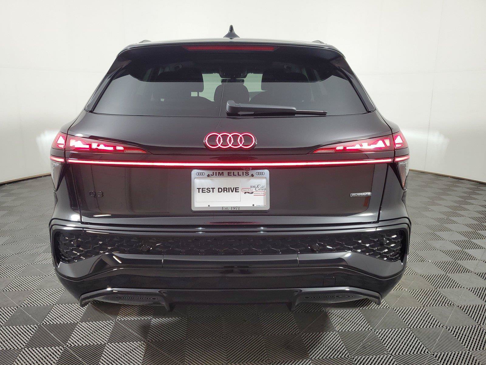 New 2026 Audi Q3 quattro 2.0T AWD/4WD image 5