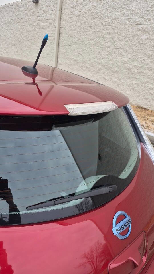 Used 2014 Nissan Leaf S image 24