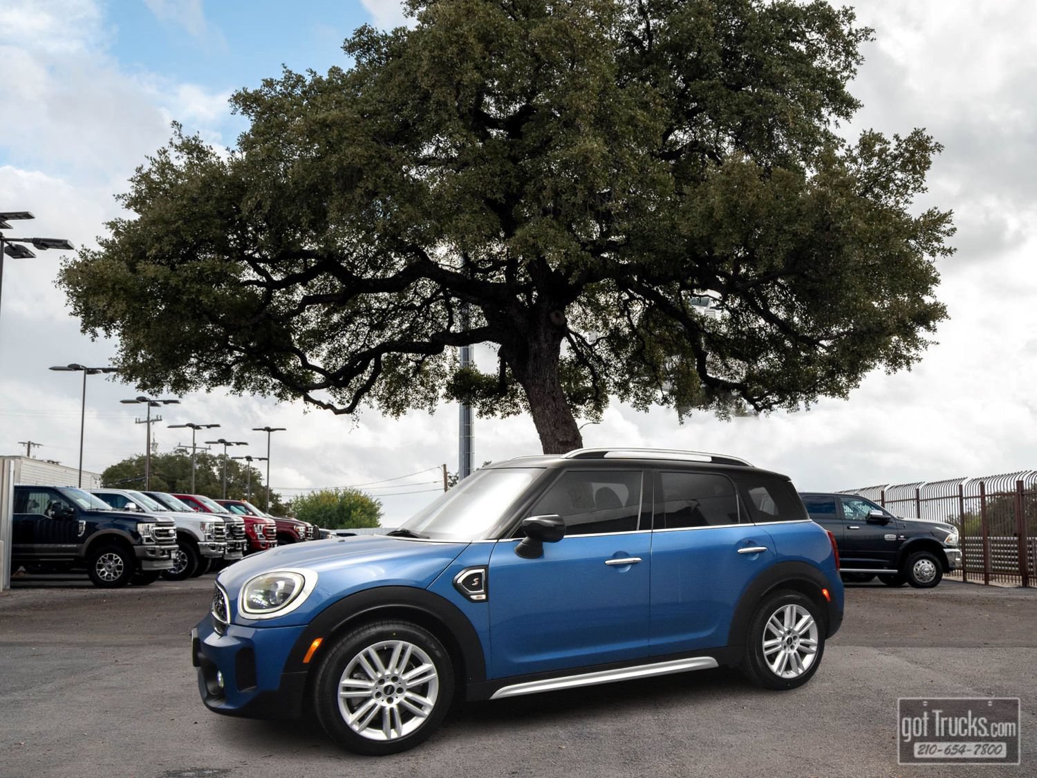Used 2024 MINI Cooper Countryman S FWD image 1