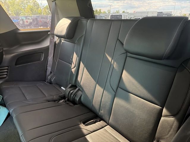 Used 2017 Chevrolet Tahoe LT w/ Luxury Package AWD/4WD image 17