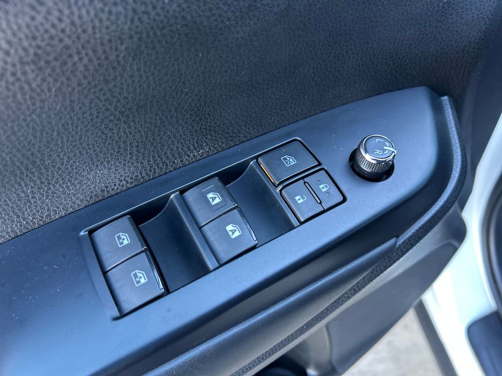 Used 2019 Toyota Highlander XLE image 23