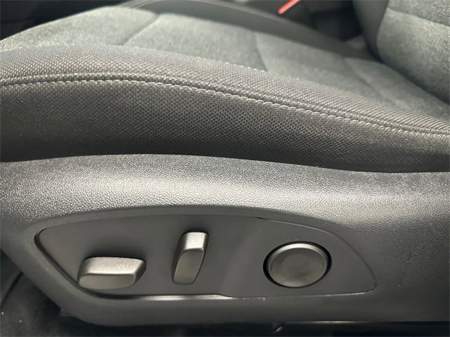 Used 2025 GMC Acadia Elevation image 22